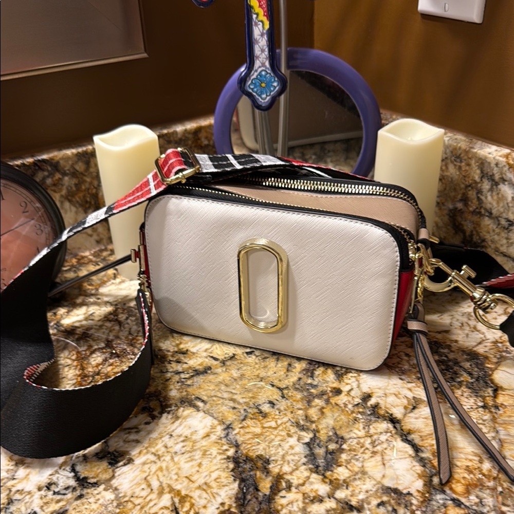 Black and White Crossbody Bag with Modern Design